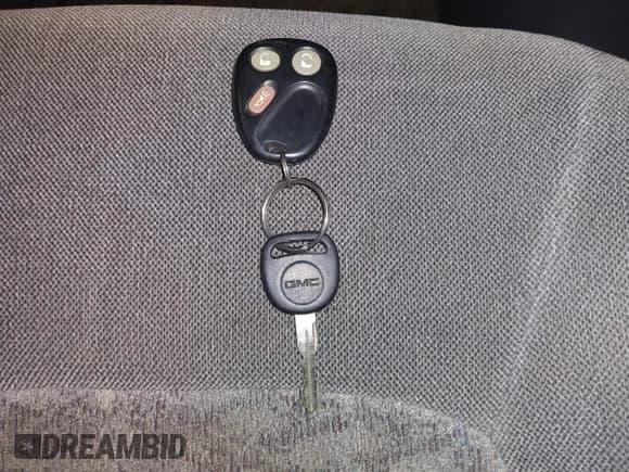 ✅ 2002 GMC Envoy SLT • VIN: 1GKDT13SX22426320 • Lot: 41709359. Listed on IAAI with 104,418 mi. Free auction sales archive from the USA and detailed vehicle history report at DreamBid. Image 11.