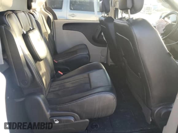 ✅ 2020 Dodge Grand Caravan SXT • VIN: 2C4RDGCG5LR153934 • Лот: 86650725. Опубликован ранее на Copart с пробегом 141 127 миль. Бесплатный доступ к архиву аукционных продаж из США и подробный отчёт об истории автомобиля на DreamBid. Изображение 11.