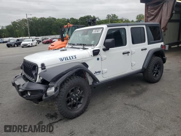 ✅ 2025 Jeep Wrangler Willys • VIN: 1C4RJXN66SW584902 • Лот: 69182155. Опубликован ранее на Copart с пробегом 5 400 миль. Бесплатный доступ к архиву аукционных продаж из США и подробный отчёт об истории автомобиля на DreamBid. Изображение 1.