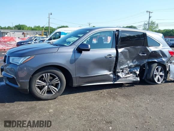 ✅ 2018 Acura MDX • VIN: 5J8YD4H38JL021757 • Lot: 42549258. Listed on IAAI with 147,170 mi. Free auction sales archive from the USA and detailed vehicle history report at DreamBid. Image 18.