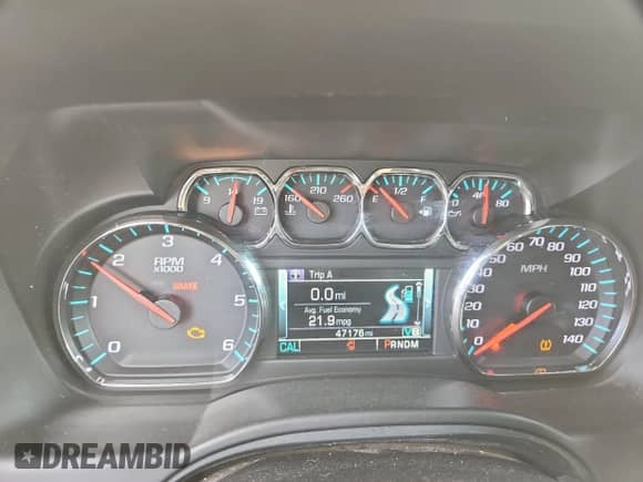 2015 Chevrolet Suburban LT with VIN 1GNSKJKC6FR660894, listed as a Copart auction lot 82732065 with 47,176 mi miles and Salvage title. Bid and sale history available at DreamBid. Image 9.