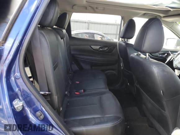 ✅ 2018 Nissan Rogue SL • VIN: JN8AT2MVXJW300872 • Lot: 91729385. Wystawiony na Copart z przebiegiem 93 278 mil. Bezpłatny archiwum sprzedaży aukcyjnych z USA i szczegółowy raport historii pojazdu na DreamBid. Zdjęcie 11.