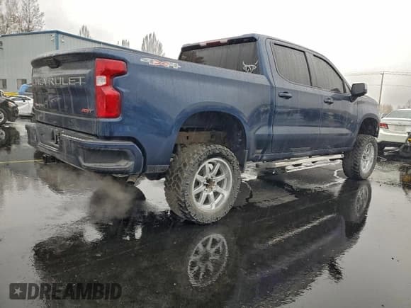 ✅ 2022 Chevrolet Silverado 1500 RST • VIN: 1GCUDEED5NZ533284 • Lot: 95038055. Wystawiony na Copart z przebiegiem 13 571 mil. Bezpłatny archiwum sprzedaży aukcyjnych z USA i szczegółowy raport historii pojazdu na DreamBid. Zdjęcie 3.
