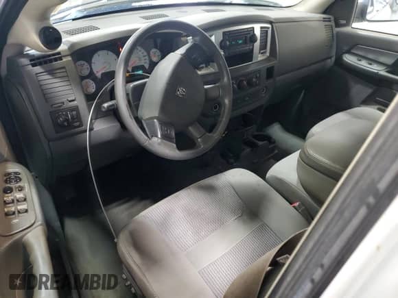 2008 Dodge 3500 Laramie z VIN 3D7MX38AX8G188700, wystawiony jako Copart lot #84154984 z przebiegiem 224 985 mil mil oraz Szkoda całkowita • Salvage title. Historia ofert i sprzedaży dostępna na DreamBid. Obrazek 8.