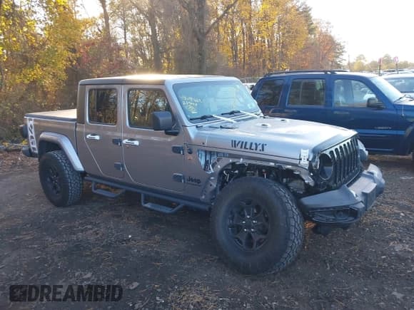 ✅ 2021 Jeep Gladiator Sport S • VIN: 1C6HJTAG3ML524414 • Lot: 43649622. Wystawiony na IAAI z przebiegiem 46 429 mil. Bezpłatny archiwum sprzedaży aukcyjnych z USA i szczegółowy raport historii pojazdu na DreamBid. Zdjęcie 13.