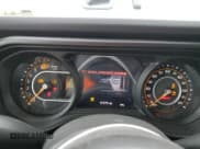 ✅ 2024 Jeep Wrangler Rubicon • VIN: 1C4PJXFG8RW263453 • Lot: 53976365. Wystawiony na Copart z przebiegiem 17 779 mil. Bezpłatny archiwum sprzedaży aukcyjnych z USA i szczegółowy raport historii pojazdu na DreamBid. Zdjęcie 9.