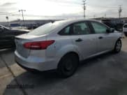 ✅ 2017 Ford Focus S • VIN: 1FADP3E21HL263932 • Lot: 80700175. Wystawiony na Copart z przebiegiem 59 441 mil. Bezpłatny archiwum sprzedaży aukcyjnych z USA i szczegółowy raport historii pojazdu na DreamBid. Zdjęcie 3.