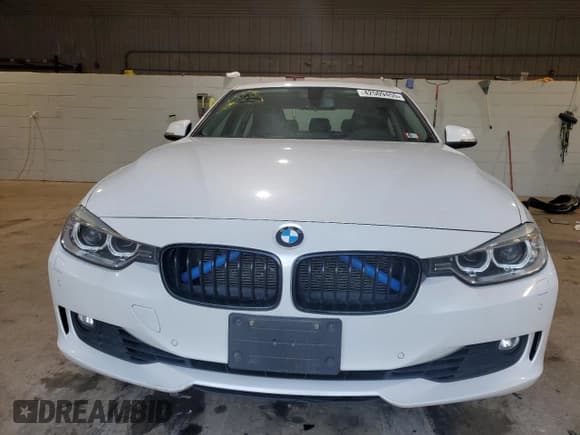 ✅ 2015 BMW 3 Series 328i xDrive • VIN: WBA3B5G59FNS18632 • Lot: 42509455. Wystawiony na Copart z przebiegiem 113 085 mil. Bezpłatny archiwum sprzedaży aukcyjnych z USA i szczegółowy raport historii pojazdu na DreamBid. Zdjęcie 5.