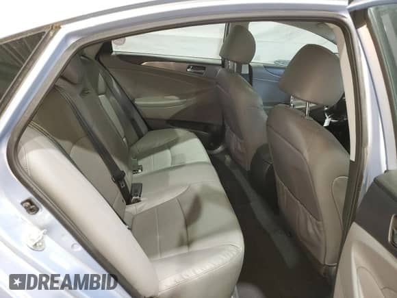 2015 Hyundai Sonata Limited z VIN KMHEC4A41FA136805, wystawiony jako Copart lot #69213725 z przebiegiem 153 285 mil mil oraz Szkoda całkowita • Salvage title. Historia ofert i sprzedaży dostępna na DreamBid. Obrazek 10.