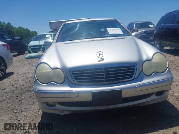 ✅ 2004 Mercedes-Benz C 230 Kompressor • VIN: WDBRF40J84F511575 • Lot: 42133799. Wystawiony na IAAI z przebiegiem 120 633 mil. Bezpłatny archiwum sprzedaży aukcyjnych z USA i szczegółowy raport historii pojazdu na DreamBid. Zdjęcie 12.