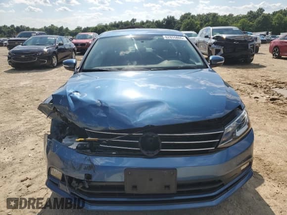 ✅ 2015 Volkswagen Jetta SE • VIN: 3VWD07AJ7FM414302 • Лот: 62855805. Опубликован ранее на Copart с пробегом 77 533 миль. Бесплатный доступ к архиву аукционных продаж из США и подробный отчёт об истории автомобиля на DreamBid. Изображение 5.