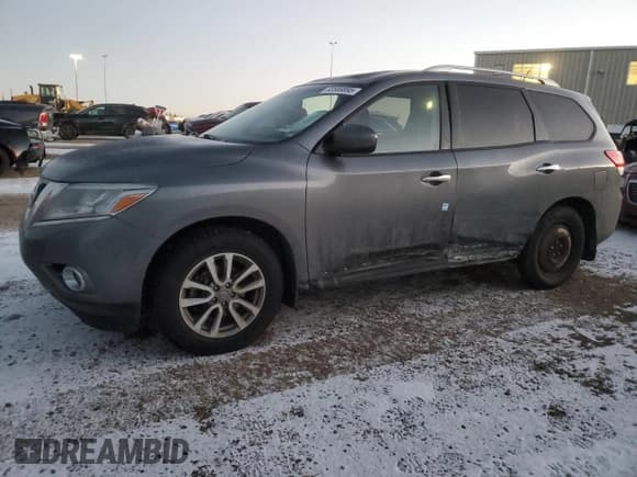 ✅ 2016 Nissan Pathfinder SV • VIN: 5N1AR2MM1GC600470 • Lot: 93569895. Listed on Copart with 222,720 mi. Free auction sales archive from the USA and detailed vehicle history report at DreamBid. Image 1.