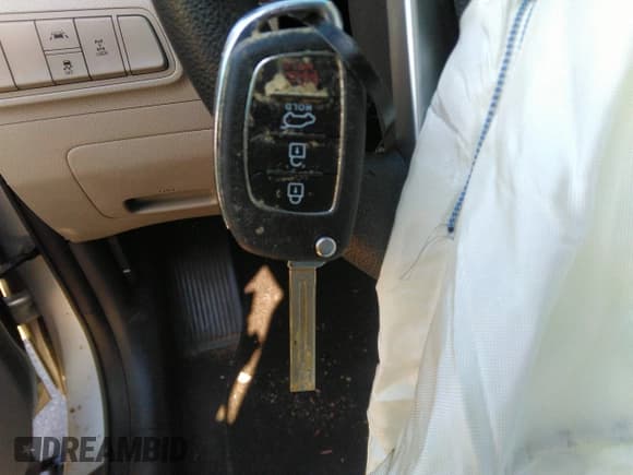 ✅ 2019 Hyundai Tucson SE • VIN: KM8J2CA47KU918983 • Лот: 41987807. Опубликован ранее на IAAI с пробегом 84 477 миль. Бесплатный доступ к архиву аукционных продаж из США и подробный отчёт об истории автомобиля на DreamBid. Изображение 11.