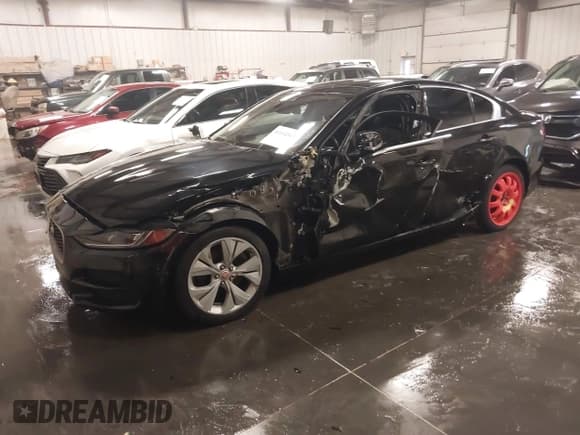 ✅ 2020 Jaguar XE S • VIN: SAJAJ4FX8LCP55852 • Lot: 41164543. Wystawiony na IAAI z przebiegiem 38 200 mil. Bezpłatny archiwum sprzedaży aukcyjnych z USA i szczegółowy raport historii pojazdu na DreamBid. Zdjęcie 2.