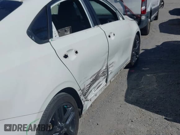 ✅ 2020 Kia Forte GT-Line • VIN: 3KPF34AD4LE257281 • Лот: 43064003. Опубликован ранее на IAAI с пробегом 68 121 миль. Бесплатный доступ к архиву аукционных продаж из США и подробный отчёт об истории автомобиля на DreamBid. Изображение 6.