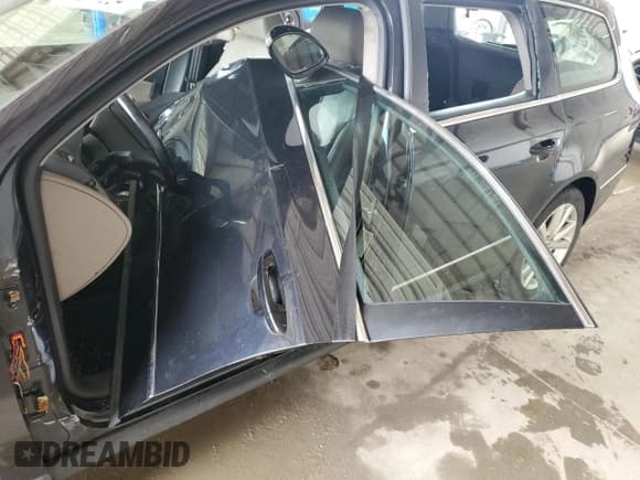 ✅ 2007 Volkswagen Passat 2.0T • VIN: WVWTK73C57E000997 • Лот: 59360054. Опубликован ранее на Copart с пробегом Не указан. Бесплатный доступ к архиву аукционных продаж из США и подробный отчёт об истории автомобиля на DreamBid. Изображение 13.