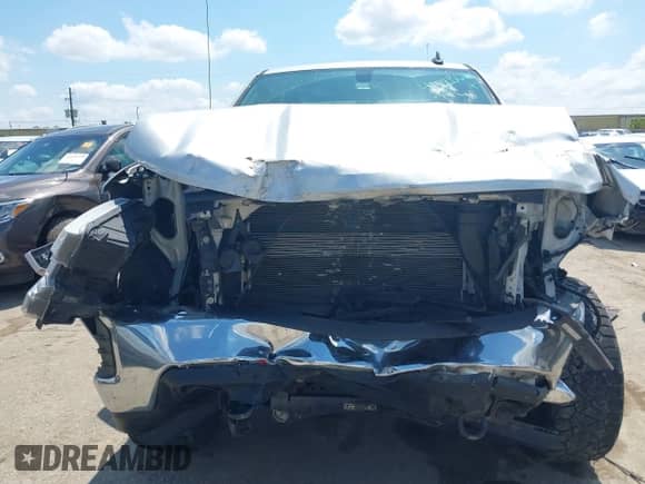 2020 Chevrolet Silverado 1500 LT z VIN 1GCUYDED0LZ171084, wystawiony jako IAAI lot #42228644 z przebiegiem 95 807 mil mil oraz . Historia ofert i sprzedaży dostępna na DreamBid. Obrazek 12.