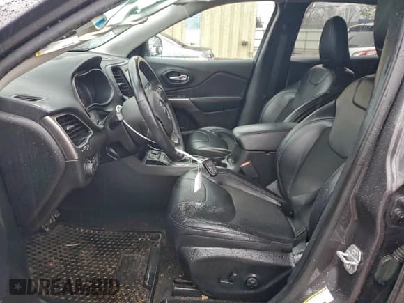 ✅ 2019 Jeep Cherokee Latitude Plus • VIN: 1C4PJLLB7KD264354 • Lot: 94225675. Listed on Copart with 82,084 mi. Free auction sales archive from the USA and detailed vehicle history report at DreamBid. Image 7.