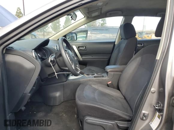 ✅ 2015 Nissan Rogue S • VIN: JN8AS5MTXFW666373 • Lot: 65245095. Wystawiony na Copart z przebiegiem 139 055 mil. Bezpłatny archiwum sprzedaży aukcyjnych z USA i szczegółowy raport historii pojazdu na DreamBid. Zdjęcie 7.