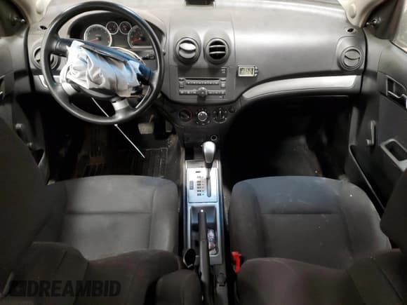 ✅ 2010 Chevrolet Aveo 1LT • VIN: KL1TD5DE3AB129917 • Lot: 87698325. Wystawiony na Copart z przebiegiem 137 206 mil. Bezpłatny archiwum sprzedaży aukcyjnych z USA i szczegółowy raport historii pojazdu na DreamBid. Zdjęcie 8.