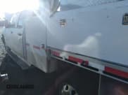 ✅ 2018 Chevrolet Silverado 3500HD • VIN: 1GB2KYEG6JZ217027 • Lot: 38040731. Wystawiony na IAAI z przebiegiem Nie podano. Bezpłatny archiwum sprzedaży aukcyjnych z USA i szczegółowy raport historii pojazdu na DreamBid. Zdjęcie 15.