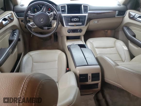 ✅ 2013 Mercedes-Benz M 350 • VIN: 4JGDA5JB4DA156288 • Lot: 89868265. Listed on Copart with 121,797 mi. Free auction sales archive from the USA and detailed vehicle history report at DreamBid. Image 8.