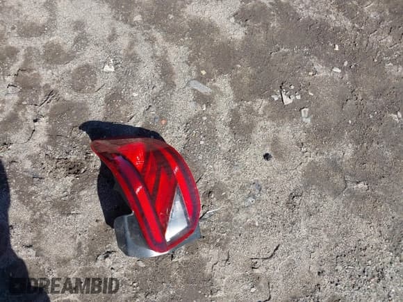 ✅ 2021 Hyundai Venue SE • VIN: KMHRB8A37MU126746 • Lot: 41753421. Listed on IAAI with 49,928 mi. Free auction sales archive from the USA and detailed vehicle history report at DreamBid. Image 12.