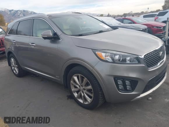 ✅ 2017 Kia Sorento SX • VIN: 5XYPKDA59HG304752 • Lot: 40931971. Listed on IAAI with 143,211 mi. Free auction sales archive from the USA and detailed vehicle history report at DreamBid. Image 1.