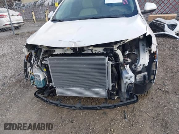 ✅ 2021 Buick Encore GX Essence • VIN: KL4MMGSL6MB038780 • Lot: 42026247. Listed on IAAI with 51,244 mi. Free auction sales archive from the USA and detailed vehicle history report at DreamBid. Image 6.