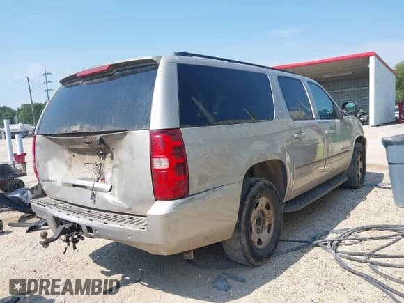 ✅ 2007 Chevrolet Suburban LT • VIN: 3GNFC16J57G318880 • Лот: 42993078. Опубликован ранее на IAAI с пробегом 145 185 миль. Бесплатный доступ к архиву аукционных продаж из США и подробный отчёт об истории автомобиля на DreamBid. Изображение 4.