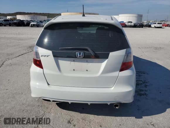 ✅ 2011 Honda Fit Sport • VIN: JHMGE8H51BC002452 • Lot: 91851795. Wystawiony na Copart z przebiegiem 117 427 mil. Bezpłatny archiwum sprzedaży aukcyjnych z USA i szczegółowy raport historii pojazdu na DreamBid. Zdjęcie 6.