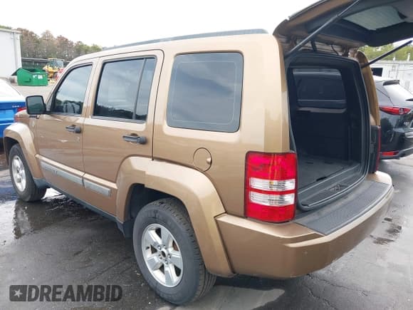 ✅ 2012 Jeep Liberty Sport • VIN: 1C4PJMAK3CW154710 • Lot: 43267045. Listed on IAAI with 177,104 mi. Free auction sales archive from the USA and detailed vehicle history report at DreamBid. Image 3.