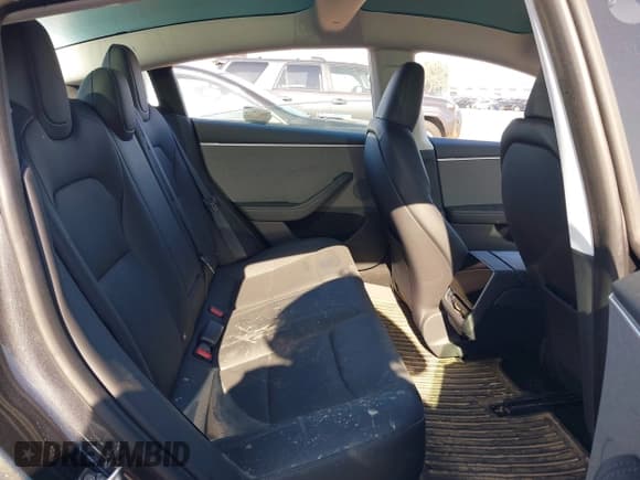 ✅ 2024 Tesla Model 3 • VIN: 5YJ3E1EAXRF724234 • Lot: 41968723. Wystawiony na IAAI z przebiegiem 6 775 mil. Bezpłatny archiwum sprzedaży aukcyjnych z USA i szczegółowy raport historii pojazdu na DreamBid. Zdjęcie 8.