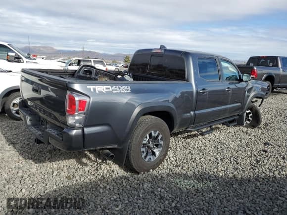 ✅ 2021 Toyota Tacoma SR5 • VIN: 3TMDZ5BN8MM120595 • Lot: 81745044. Listed on Copart with 25,621 mi. Free auction sales archive from the USA and detailed vehicle history report at DreamBid. Image 3.