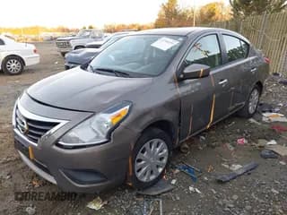 ✅ 2016 Nissan Versa S Plus • VIN: 3N1CN7AP7GL865566 • Лот: 43795259. Опубликован ранее на IAAI с пробегом 98 474 миль. Бесплатный доступ к архиву аукционных продаж из США и подробный отчёт об истории автомобиля на DreamBid. Изображение 2.