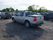 ✅ 2004 Ford Explorer Sport Trac XLS • VIN: 1FMZU77K94UA89637 • Lot: 42133712. Wystawiony na IAAI z przebiegiem 174 293 mil. Bezpłatny archiwum sprzedaży aukcyjnych z USA i szczegółowy raport historii pojazdu na DreamBid. Zdjęcie 3.