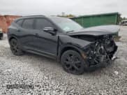 ✅ 2022 Chevrolet Blazer RS • VIN: 3GNKBERS1NS165681 • Lot: 85207565. Wystawiony na Copart z przebiegiem Nie podano. Bezpłatny archiwum sprzedaży aukcyjnych z USA i szczegółowy raport historii pojazdu na DreamBid. Zdjęcie 4.
