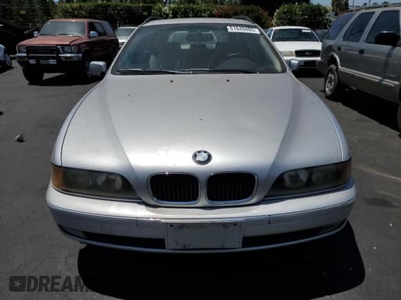 ✅ 1999 BMW 5 Series • VIN: WBADP534XXBR95276 • Лот: 61649405. Опубликован ранее на Copart с пробегом 227 627 миль. Бесплатный доступ к архиву аукционных продаж из США и подробный отчёт об истории автомобиля на DreamBid. Изображение 5.