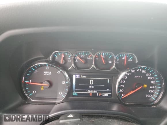 ✅ 2015 Chevrolet Silverado 1500 LT • VIN: 1GCVKREC6FZ351751 • Лот: 39065994. Опубликован ранее на Copart с пробегом 169 418 миль. Бесплатный доступ к архиву аукционных продаж из США и подробный отчёт об истории автомобиля на DreamBid. Изображение 9.