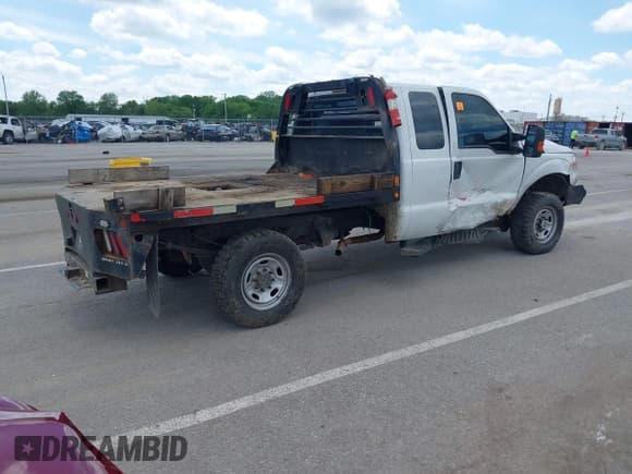 ✅ 2015 Ford F-250 XLT • VIN: 1FT7X2B64FED19002 • Лот: 42194032. Опубликован ранее на IAAI с пробегом 249 106 миль. Бесплатный доступ к архиву аукционных продаж из США и подробный отчёт об истории автомобиля на DreamBid. Изображение 4.