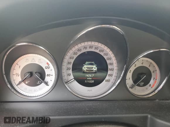 ✅ 2015 Mercedes-Benz GLK 350 • VIN: WDCGG8JB5FG345026 • Lot: 84378795. Listed on Copart with 111,520 mi. Free auction sales archive from the USA and detailed vehicle history report at DreamBid. Image 9.