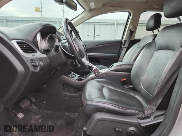 ✅ 2019 Dodge Journey GT • VIN: 3C4PDDEG5KT720254 • Lot: 85355285. Wystawiony na Copart z przebiegiem 119 043 mil. Bezpłatny archiwum sprzedaży aukcyjnych z USA i szczegółowy raport historii pojazdu na DreamBid. Zdjęcie 7.