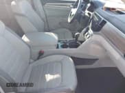 ✅ 2021 Volkswagen Atlas SEL Premium • VIN: 1V2TR2CA8MC562198 • Lot: 41853528. Wystawiony na IAAI z przebiegiem 57 413 mil. Bezpłatny archiwum sprzedaży aukcyjnych z USA i szczegółowy raport historii pojazdu na DreamBid. Zdjęcie 5.