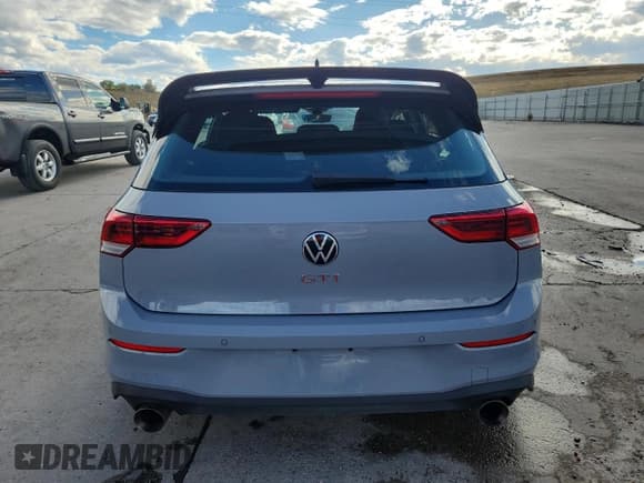 ✅ 2023 Volkswagen Golf GTI SE • VIN: WVWSA7CDXPW141503 • Лот: 84706595. Опубликован ранее на Copart с пробегом 57 022 миль. Бесплатный доступ к архиву аукционных продаж из США и подробный отчёт об истории автомобиля на DreamBid. Изображение 6.