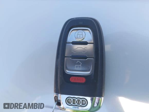 ✅ 2010 Audi Q5 Premium Plus • VIN: WA1LKAFP9AA096749 • Lot: 42058422. Listed on IAAI with 163,772 mi. Free auction sales archive from the USA and detailed vehicle history report at DreamBid. Image 11.
