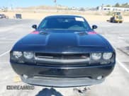 ✅ 2013 Dodge Challenger R/T • VIN: 2C3CDYBT4DH517881 • Lot: 41422647. Wystawiony na IAAI z przebiegiem 76 889 mil. Bezpłatny archiwum sprzedaży aukcyjnych z USA i szczegółowy raport historii pojazdu na DreamBid. Zdjęcie 13.