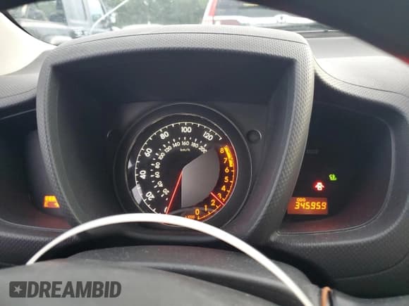 ✅ 2011 Scion xD • VIN: JTKKU4B40B1015284 • Lot: 84218135. Wystawiony na Copart z przebiegiem 345 959 mil. Bezpłatny archiwum sprzedaży aukcyjnych z USA i szczegółowy raport historii pojazdu na DreamBid. Zdjęcie 9.