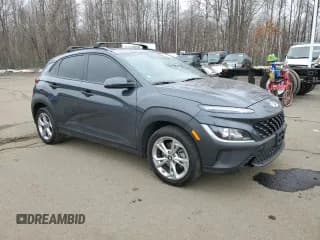 ✅ 2022 Hyundai Kona SEL • VIN: KM8K3CAB7NU831749 • Лот: 43954754. Опубликован ранее на Copart с пробегом 52 267 миль. Бесплатный доступ к архиву аукционных продаж из США и подробный отчёт об истории автомобиля на DreamBid. Изображение 4.