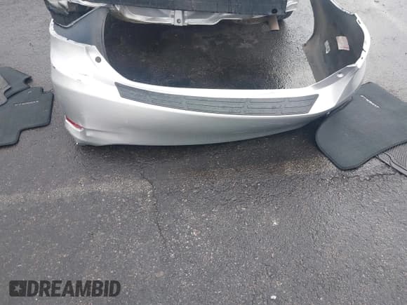 ✅ 2013 Toyota Corolla L • VIN: 5YFBU4EE8DP189405 • Лот: 43420943. Опубликован ранее на IAAI с пробегом 71 449 миль. Бесплатный доступ к архиву аукционных продаж из США и подробный отчёт об истории автомобиля на DreamBid. Изображение 12.