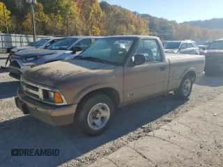 1996 Chevrolet S-10 с VIN 1GCCS1440TK187565, выставлен на аукционе Copart как лот 77079314 с пробегом 158 738 миль миль и Списание • Salvage title. История ставок и продаж доступна на DreamBid. Изображение 1.